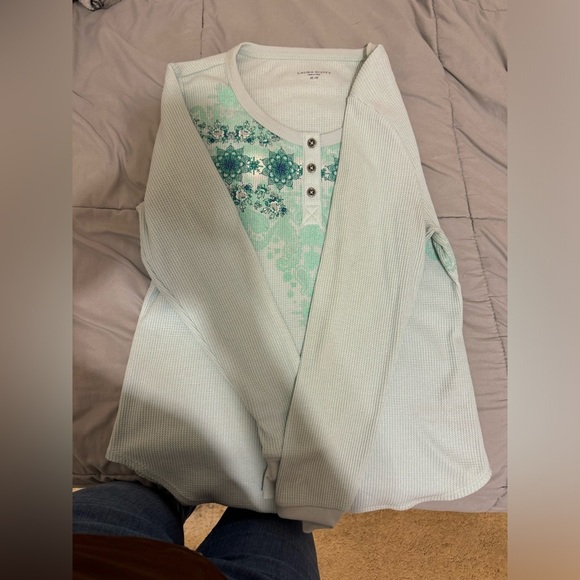 Laura Scott Women's Thermal Henley Top - Picture 6 of 7